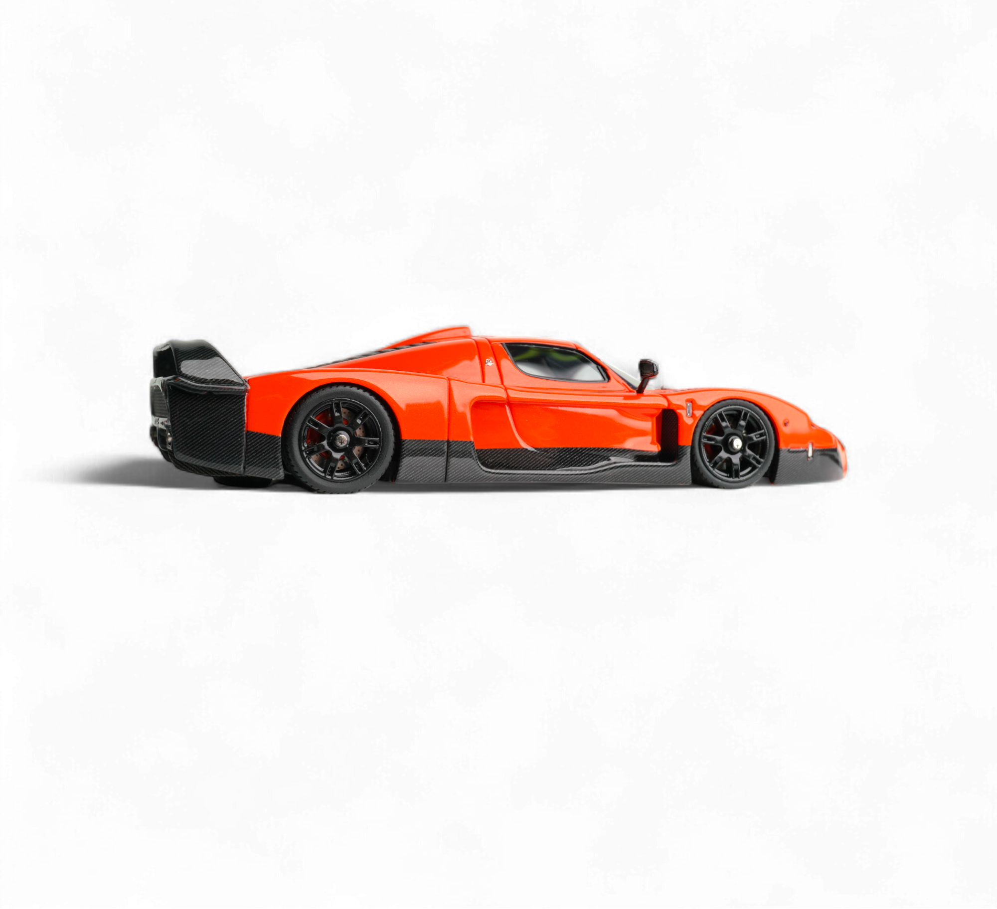 YM Model Maseti MC12 Stradale Corsa 2-Tone Orange - Carbon FIber - Resin 1:64