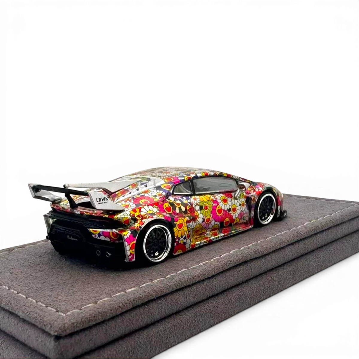 (Pre-Order) DAP Huracan LP610 LB - Silhouette Works Widebody - KiKi Livery 1:64